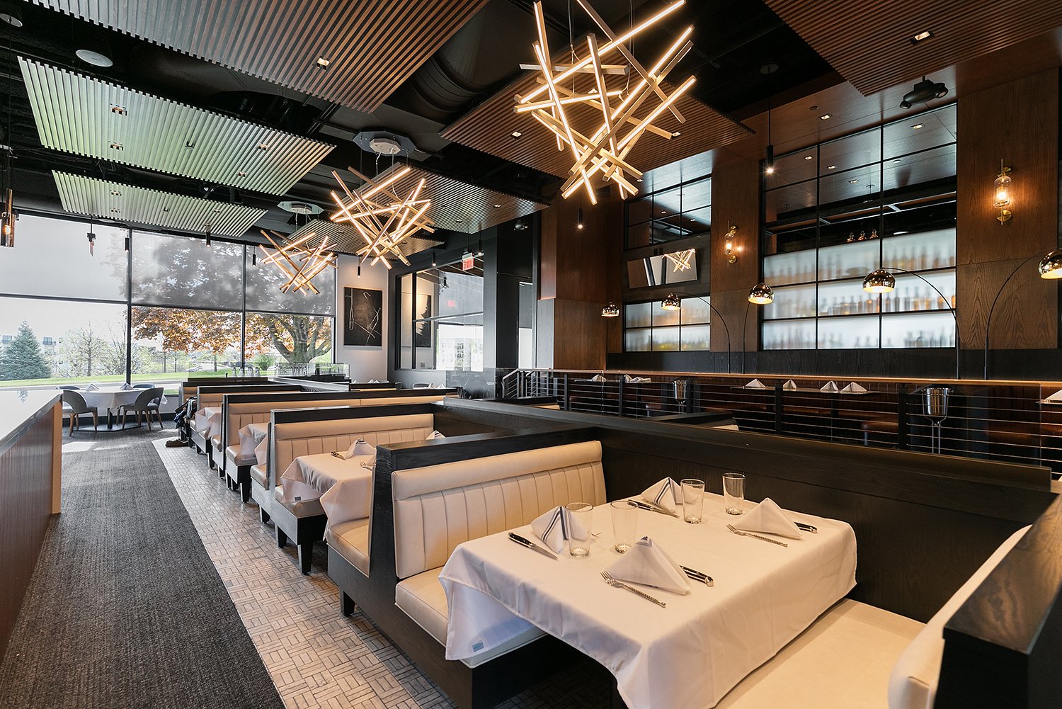 West Des Moines, IA- Modern Steakhouse & Oyster Bar