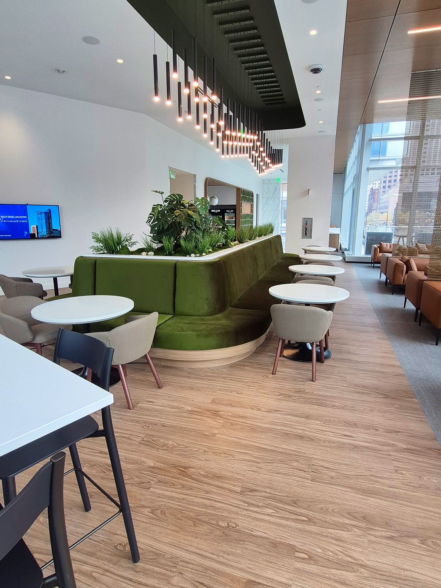 Cleveland-OH-Office-Headquarters-lounge-hospitality-seating