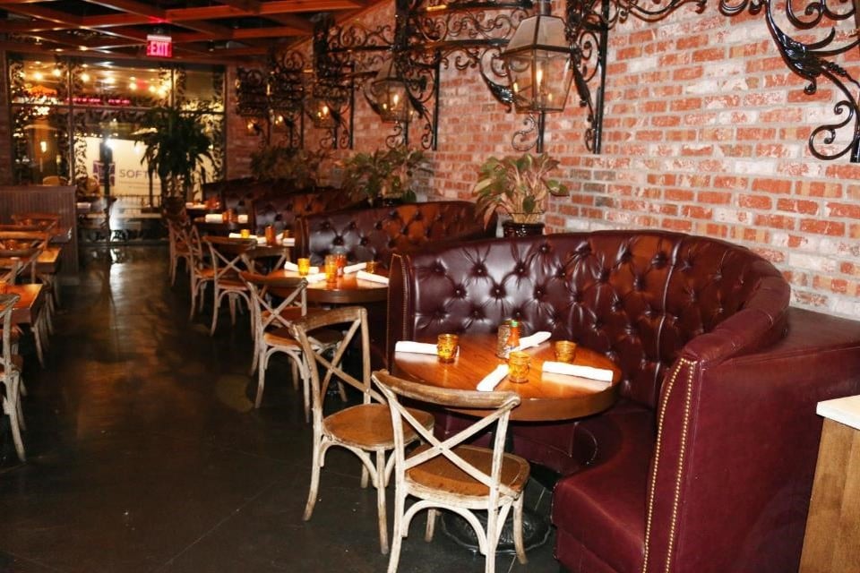 restaurant-booth-seating-circular-red-tufted